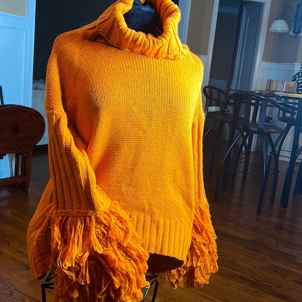 Burnt orange comfy turtleneck sweater M/L
